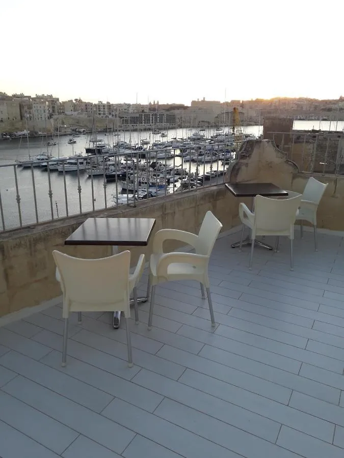 Villa Del Porto Kalkara Bed & Breakfast