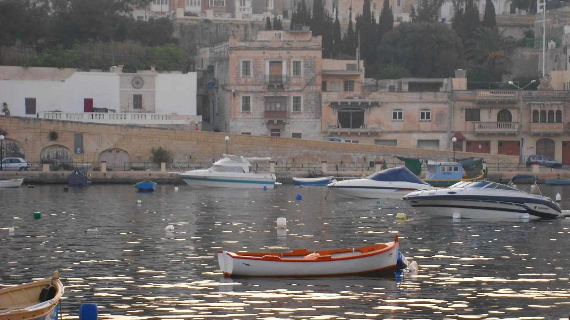 波尔图德里奥别墅酒店 Kalkara