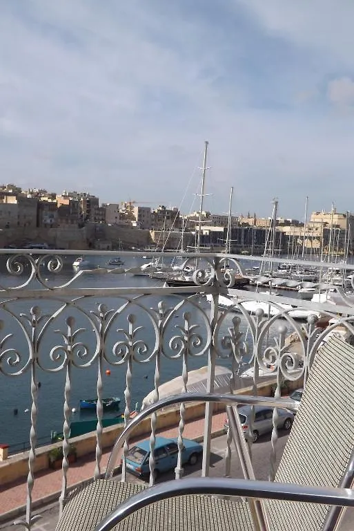 波尔图德里奥别墅酒店 Kalkara